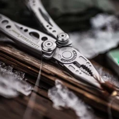 Leatherman Skeletool Multi-tool