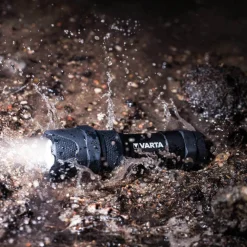 Varta LED Indestructible F10 PRO 3AAA
